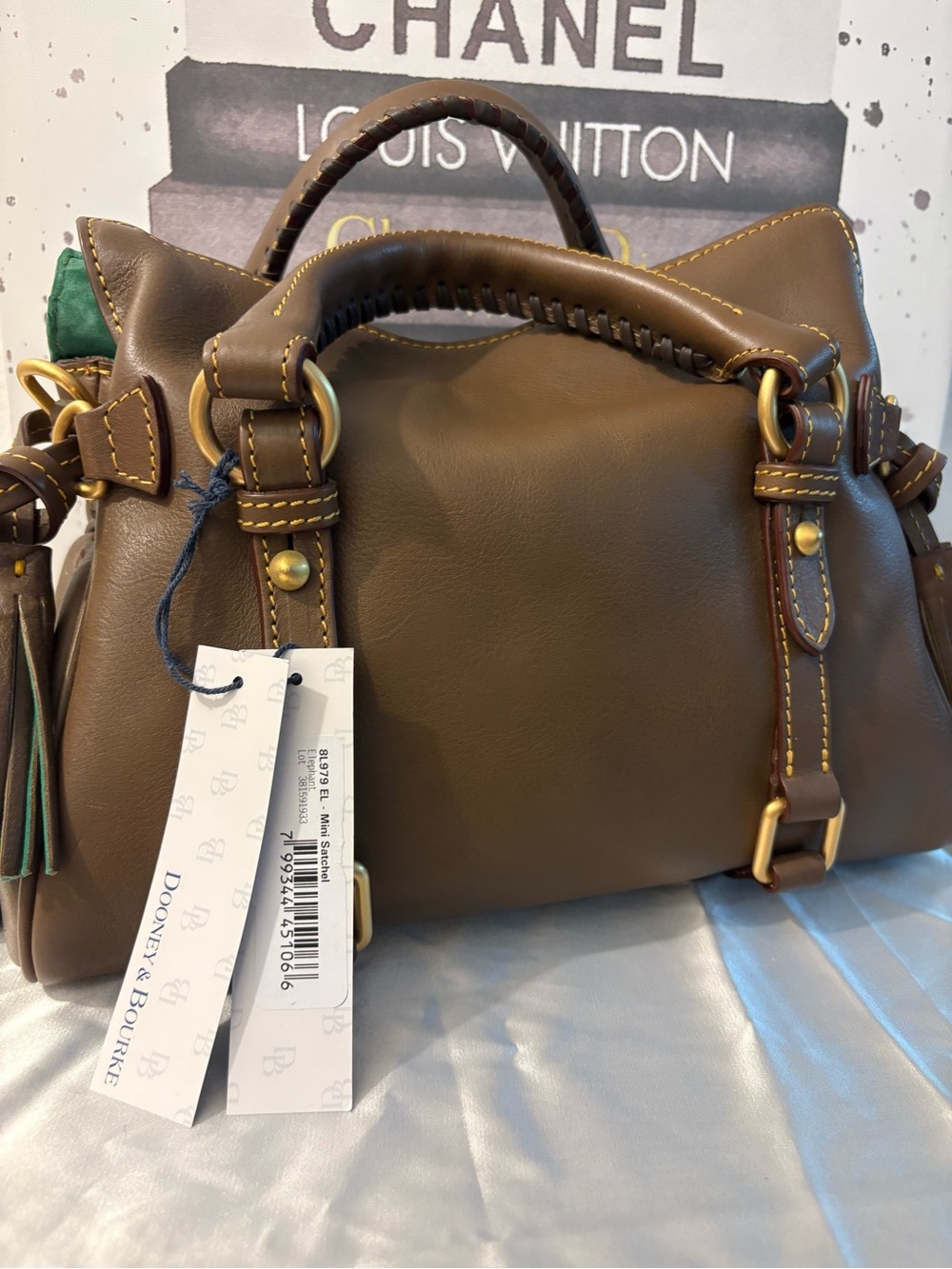Dooney & Bourke MINI in elephant - Picture 2 of 9